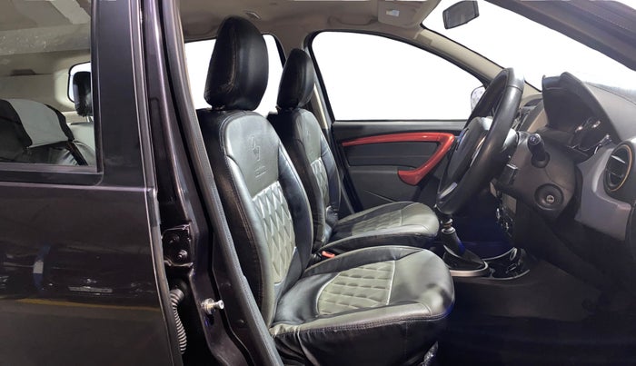 2018 Renault Duster 110 PS RXZ 4X4 MT DIESEL, Diesel, Manual, 64,613 km, Right Side Front Door Cabin