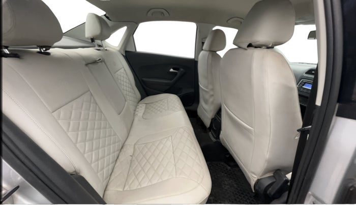 2015 Volkswagen Vento COMFORTLINE 1.6, Petrol, Manual, 90,615 km, Right Side Rear Door Cabin