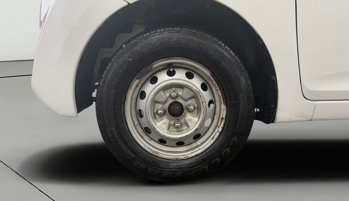 2014 Hyundai Eon ERA +, Petrol, Manual, 44,601 km, Left Front Wheel