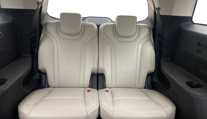 2023 Mahindra XUV700 AX 7 LUXURY D MT 7 STR, Diesel, Manual, 1,09,565 km, Third Seat Row ( optional )