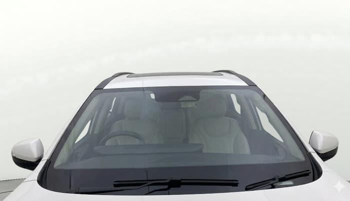 2024 Mahindra XUV700 AX 7 P AT 7 STR, Petrol, Automatic, 12,988 km, Front Windshield