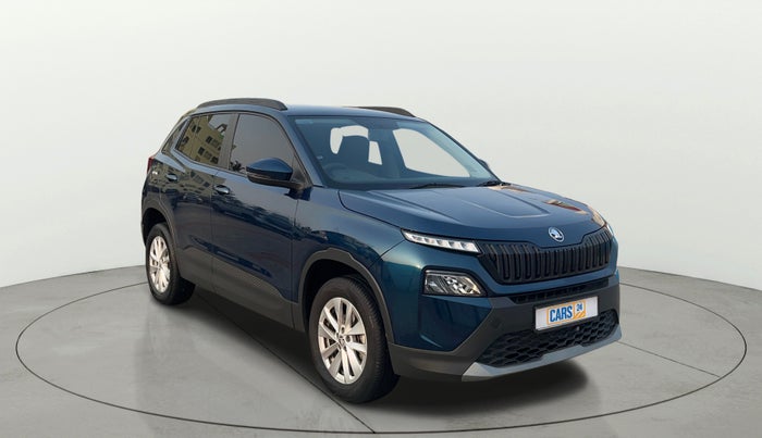 2025 Skoda KUSHAQ  Signature 1.0L TSI MT , Petrol, Manual, 4,742 km, Right Front Diagonal