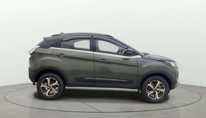 2022 Tata NEXON XZ PLUS (O) PETROL, Petrol, Manual, 70,567 km, Right Side View