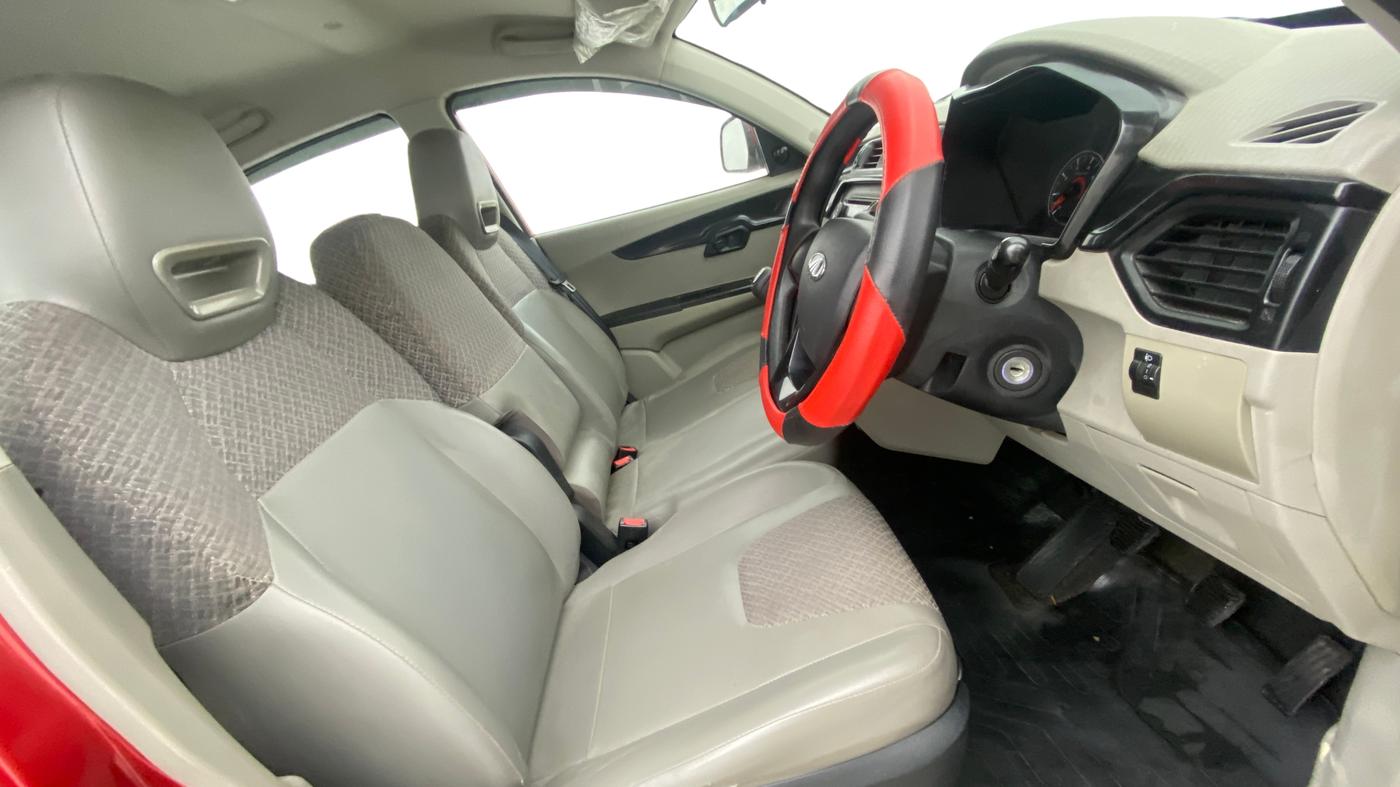 2016 Mahindra Kuv100 K4 6 STR, Petrol, Manual, 44,104 km, Right Side Front Door Cabin