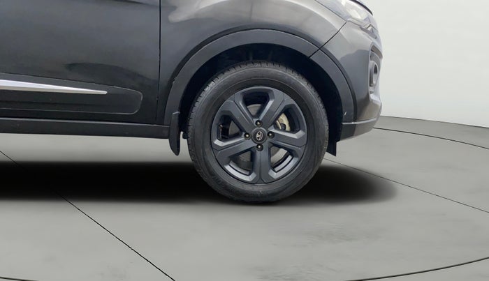 2021 Tata NEXON XZ PLUS (O) PETROL DARK EDITION, Petrol, Manual, 1,22,091 km, Right Front Wheel