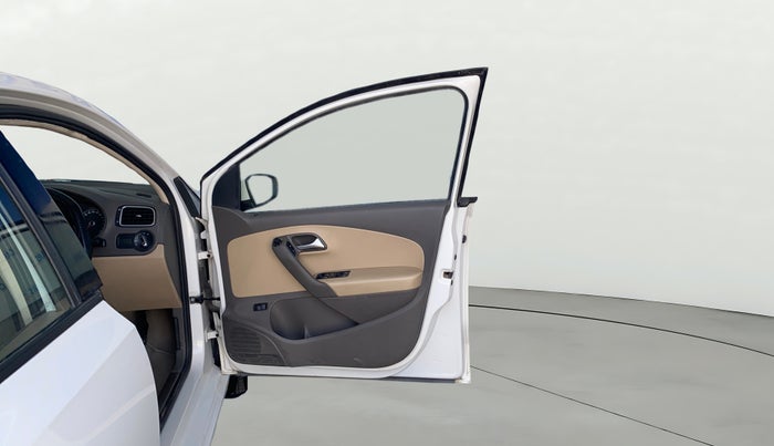 2018 Volkswagen Vento HIGHLINE PLUS 1.5 AT 16 ALLOY, Diesel, Automatic, 1,31,512 km, RHS Front Door