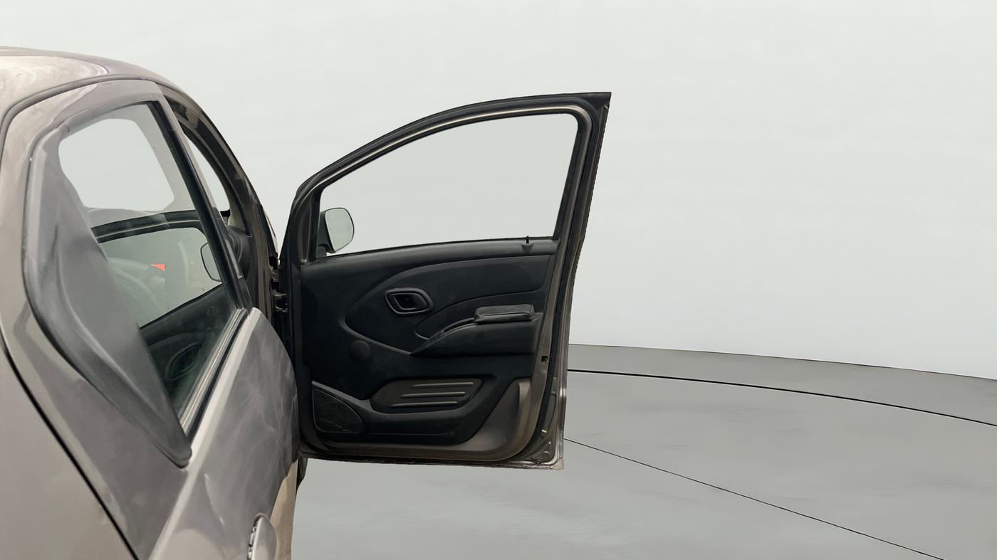 2018 Datsun Redi Go GOLD LIMITED EDITION, CNG, Manual, 1,17,484 km, RHS Front Door