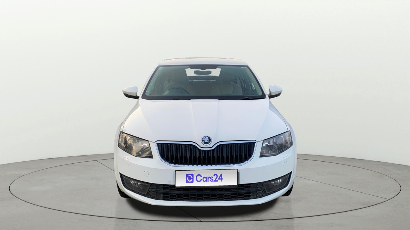 2017 Skoda Octavia STYLE PLUS AT 1.8 TSI, Petrol, Automatic, 49,876 km, Front