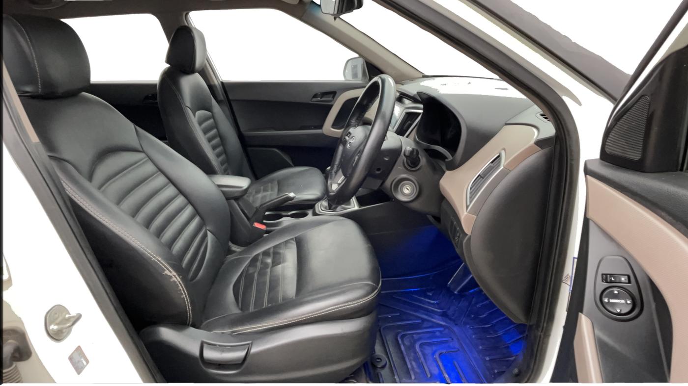 2017 Hyundai Creta E PLUS 1.6 PETROL, Petrol, Manual, 72,887 km, Right Side Front Door Cabin
