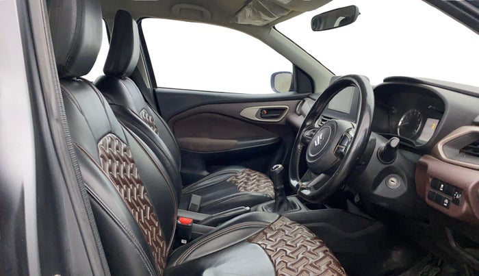 2024 Maruti FRONX DELTA PLUS 1.2MT, Petrol, Manual, 33,477 km, Right Side Front Door Cabin