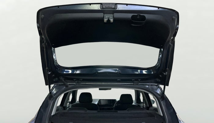 2023 Hyundai NEW I20 SPORTZ 1.2 MT, Petrol, Manual, 33,896 km, Boot Door Open