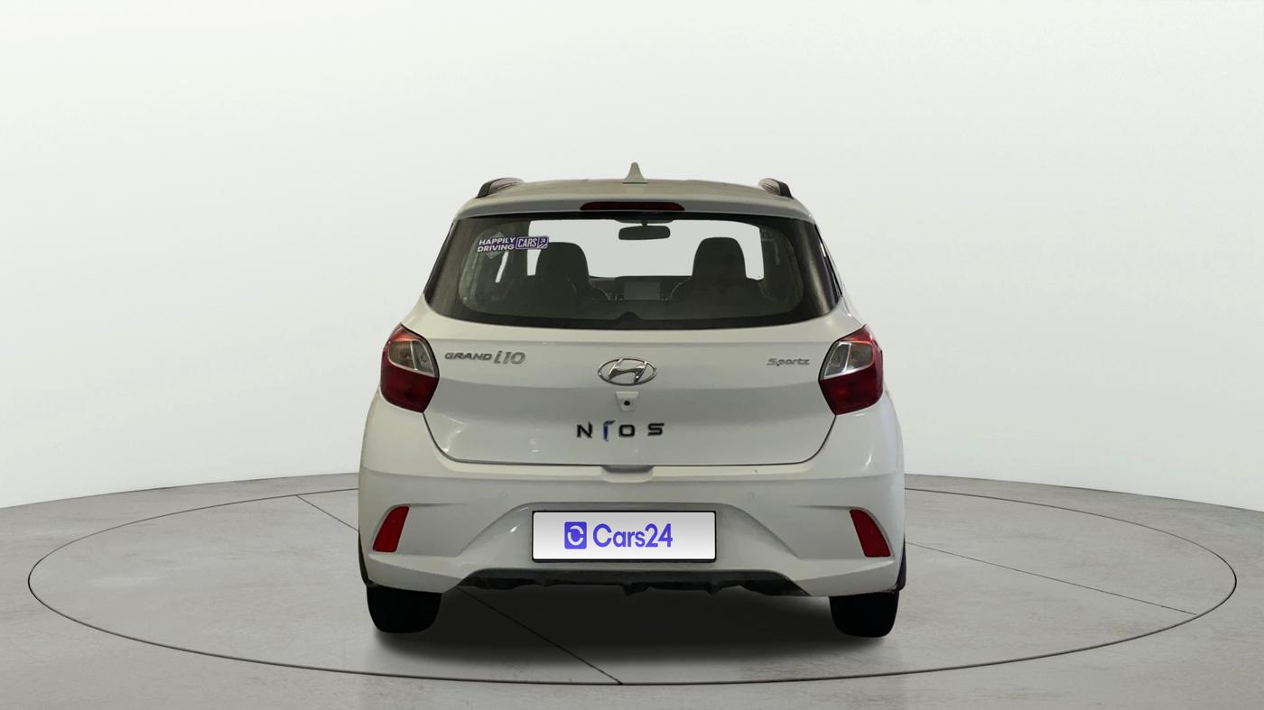 2021 Hyundai GRAND I10 NIOS SPORTZ 1.2 KAPPA VTVT CNG, CNG, Manual, 60,877 km, Back/Rear
