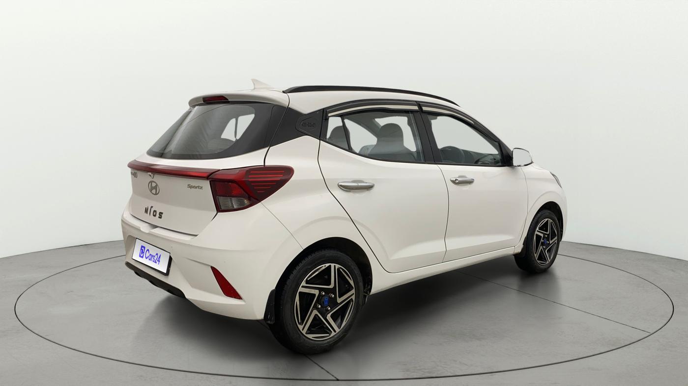 2024 Hyundai GRAND I10 NIOS SPORTZ 1.2 KAPPA VTVT CNG, CNG, Manual, 32,216 km, Right Back Diagonal