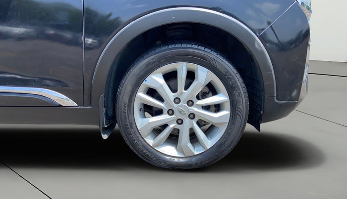 2020 Mahindra XUV300 W8 1.2 PETROL, Petrol, Manual, 43,315 km, Right Front Wheel
