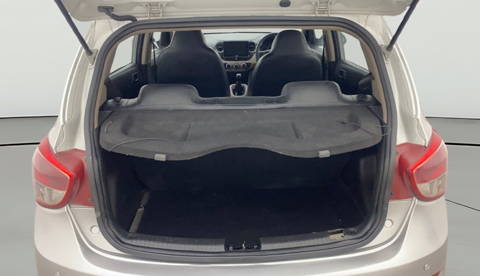2016 Hyundai Grand i10 MAGNA 1.2 KAPPA VTVT, Petrol, Manual, 79,984 km, Boot Open Zoomed View