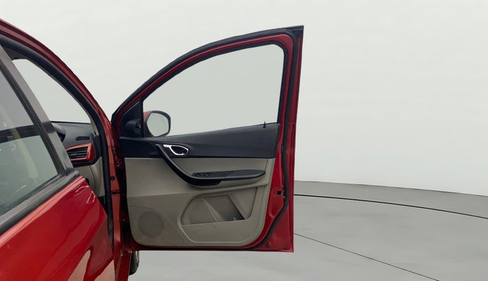 2018 Tata Tiago XZ PETROL, Petrol, Manual, 79,795 km, RHS Front Door