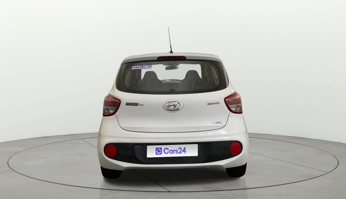 2017 Hyundai Grand i10 SPORTZ 1.2 KAPPA VTVT, CNG, Manual, 1,17,109 km, Back/Rear