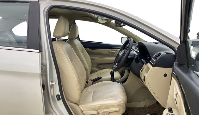 2017 Maruti Ciaz ZDI+ SHVS, Diesel, Manual, 95,421 km, Right Side Front Door Cabin