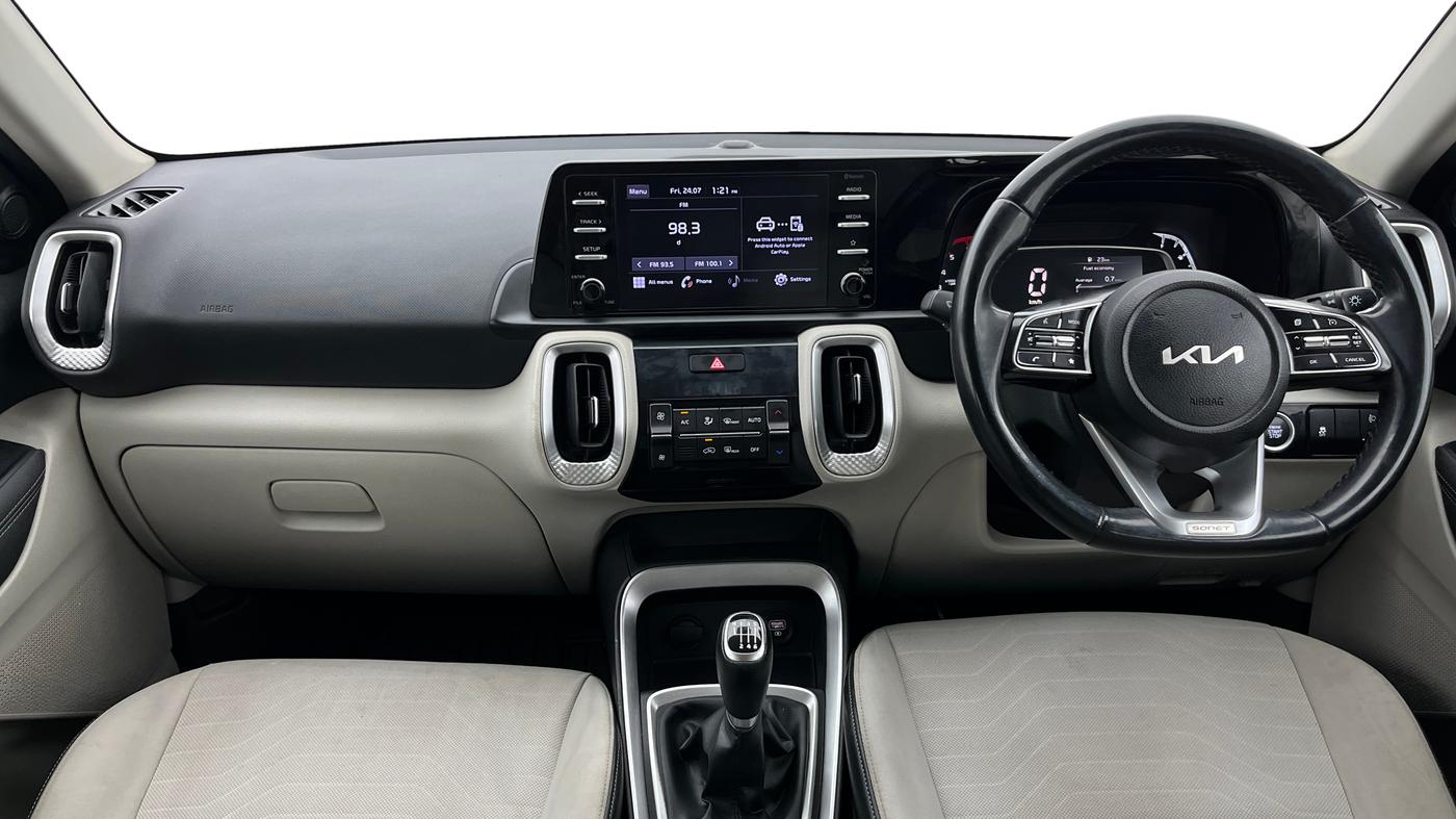 2022 KIA SONET HTX 1.5, Diesel, Manual, 1,45,603 km, Dashboard