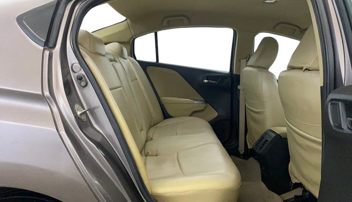 2016 Honda City 1.5L I-VTEC V MT, Petrol, Manual, 72,957 km, Right Side Rear Door Cabin