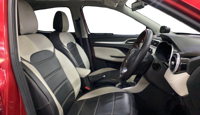 2022 MG ASTOR SHARP 1.5 MT, Petrol, Manual, 23,147 km, Right Side Front Door Cabin