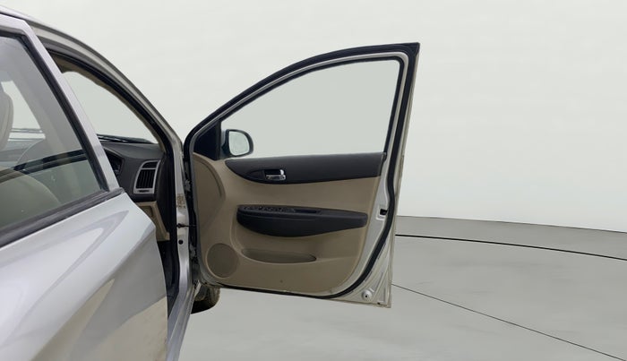 2013 Hyundai i20 SPORTZ 1.4 CRDI, Diesel, Manual, 1,05,964 km, RHS Front Door