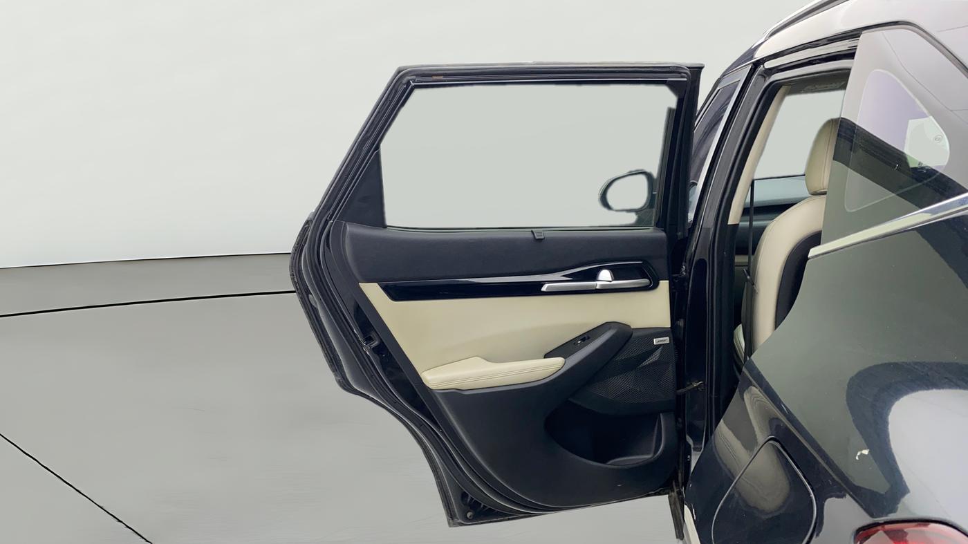 2020 KIA SELTOS HTX PLUS AT1.5 DIESEL, Diesel, Automatic, 1,31,310 km, LHS Rear Door
