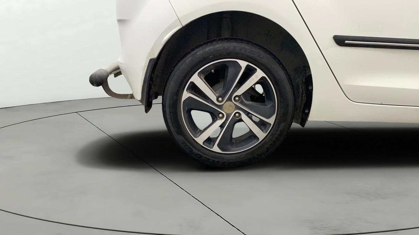 2023 Tata ALTROZ XZ PLUS PETROL, Petrol, Manual, 27,059 km, Right Rear Wheel