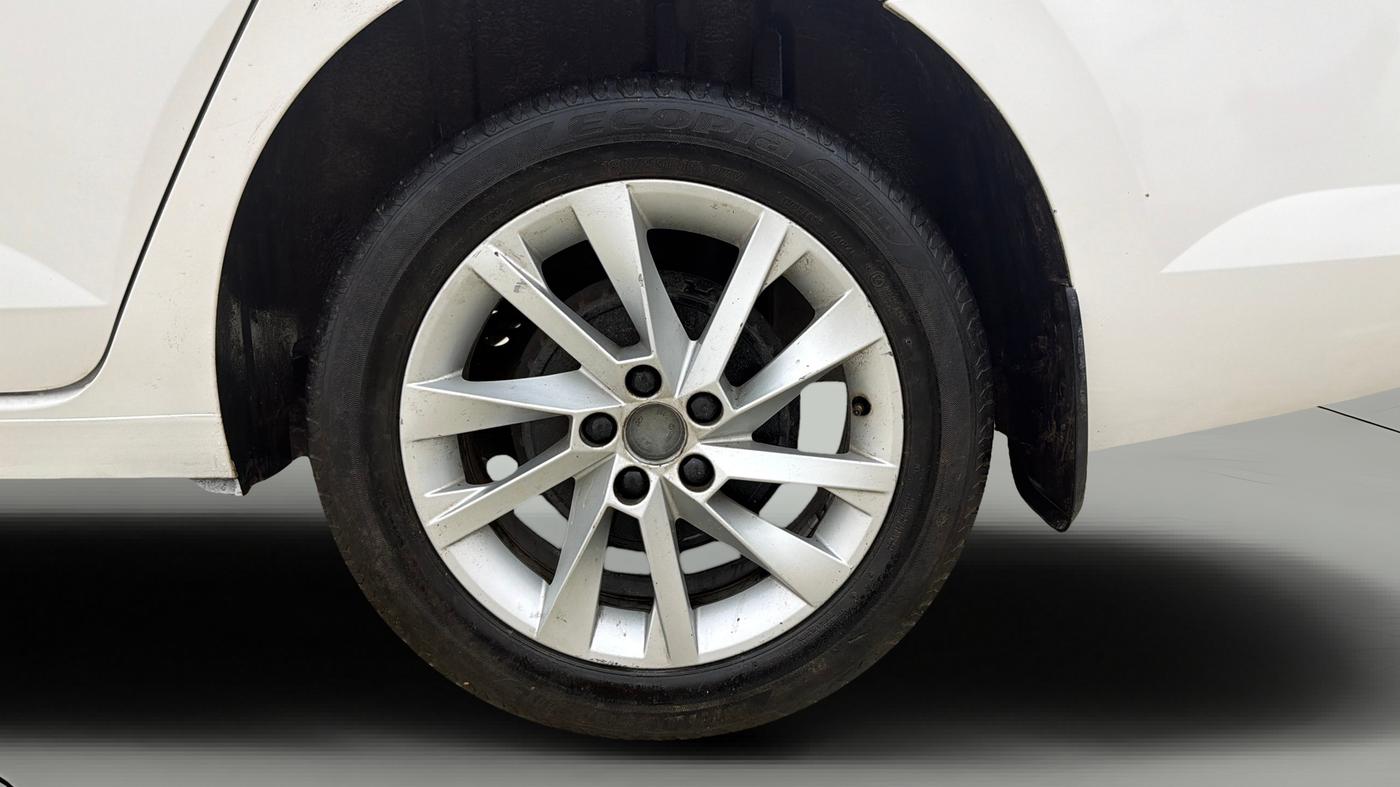 2022 Skoda SLAVIA AMBITION 1.0L TSI AT, Petrol, Automatic, 39,182 km, Left Rear Wheel