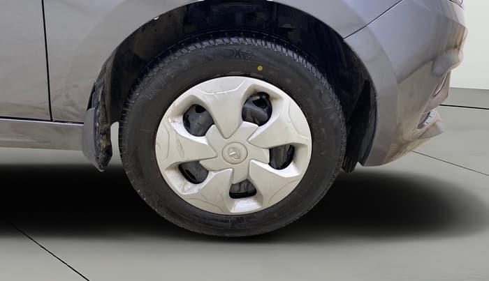 2022 Tata Tiago XT CNG, CNG, Manual, 90,622 km, Right Front Wheel