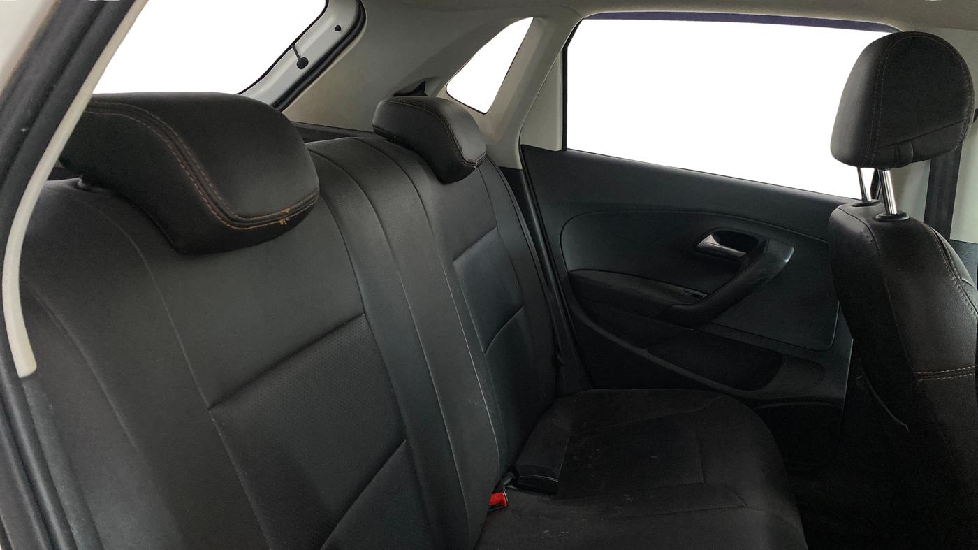 2016 Volkswagen Polo COMFORTLINE 1.2L, Petrol, Manual, 74,052 km, Right Side Rear Door Cabin