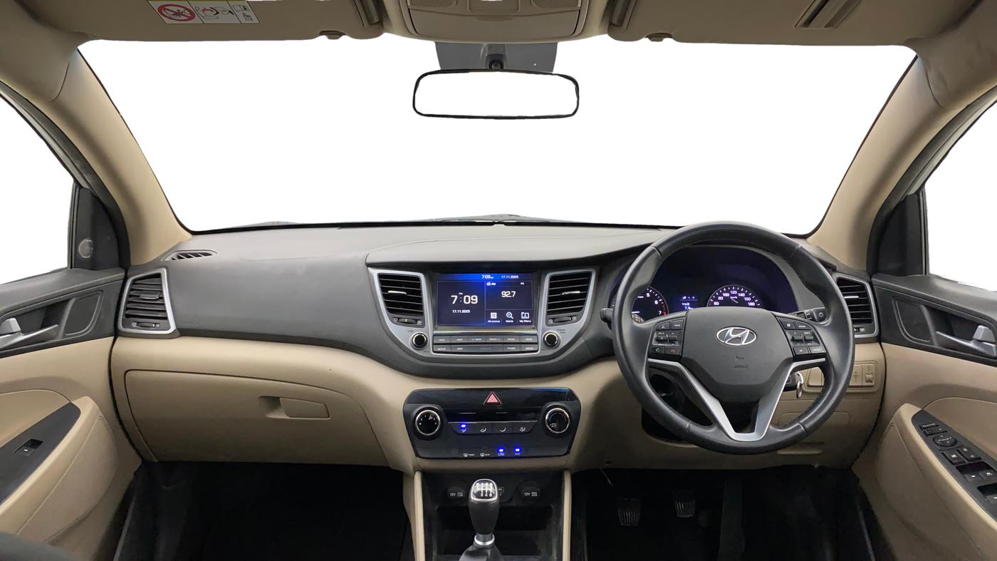 2017 Hyundai Tucson 2WD MT PETROL, Petrol, Manual, 72,259 km, Dashboard