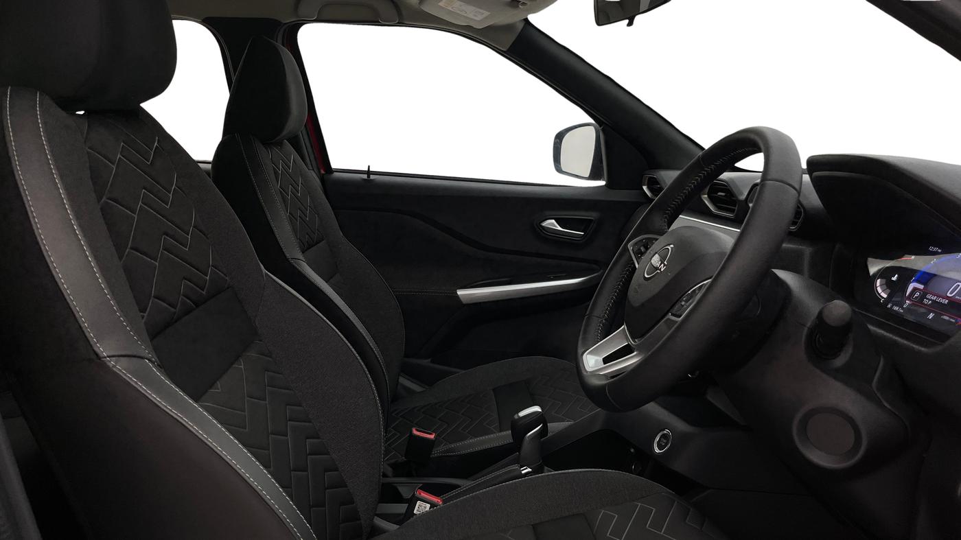 2023 Nissan MAGNITE XV PREMIUM TURBO CVT, Petrol, Automatic, 8,255 km, Right Side Front Door Cabin
