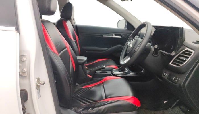 2021 KIA SELTOS HTK PLUS AT 1.5 DIESEL, Diesel, Automatic, 51,328 km, Right Side Front Door Cabin