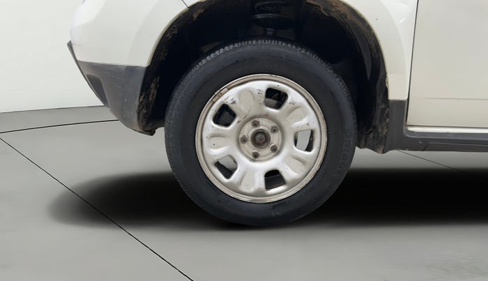 2015 Renault Duster RXL PETROL, Petrol, Manual, 51,751 km, Left Front Wheel