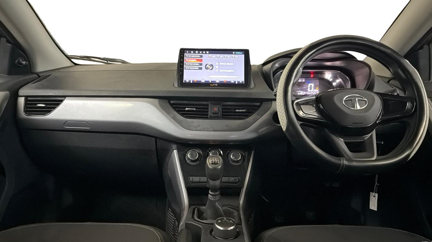 2022 Tata NEXON XE PETROL, Petrol, Manual, 34,483 km, Dashboard