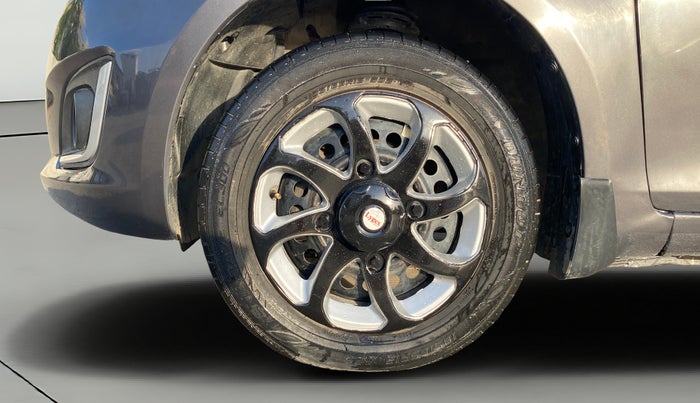 2016 Maruti Swift LXI (O), Petrol, Manual, 59,711 km, Left Front Wheel