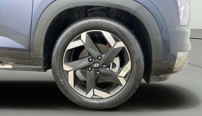 2022 Hyundai ALCAZAR PLATINUM(O) 7STR 1.5 AT, Diesel, Automatic, 36,240 km, Right Front Wheel