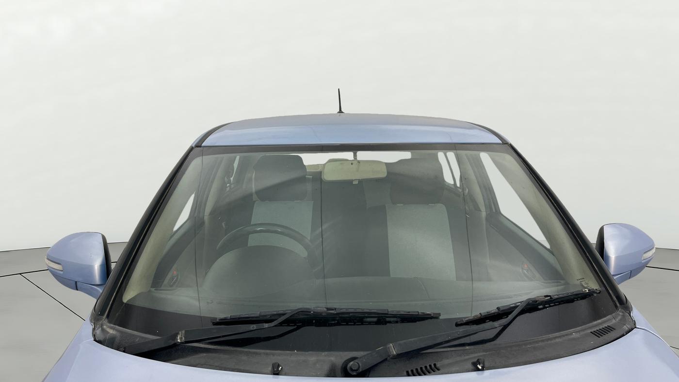 2015 Maruti Swift Dzire ZXI, Petrol, Manual, 1,02,017 km, Front Windshield