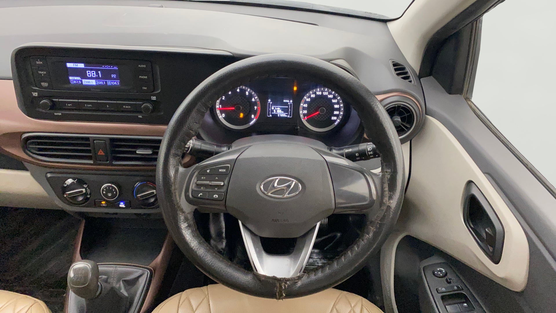 camera-Steering-Wheel-Close-Up