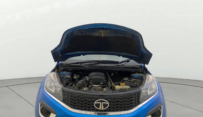 2018 Tata NEXON XM PETROL, Petrol, Manual, 98,175 km, Open Bonet