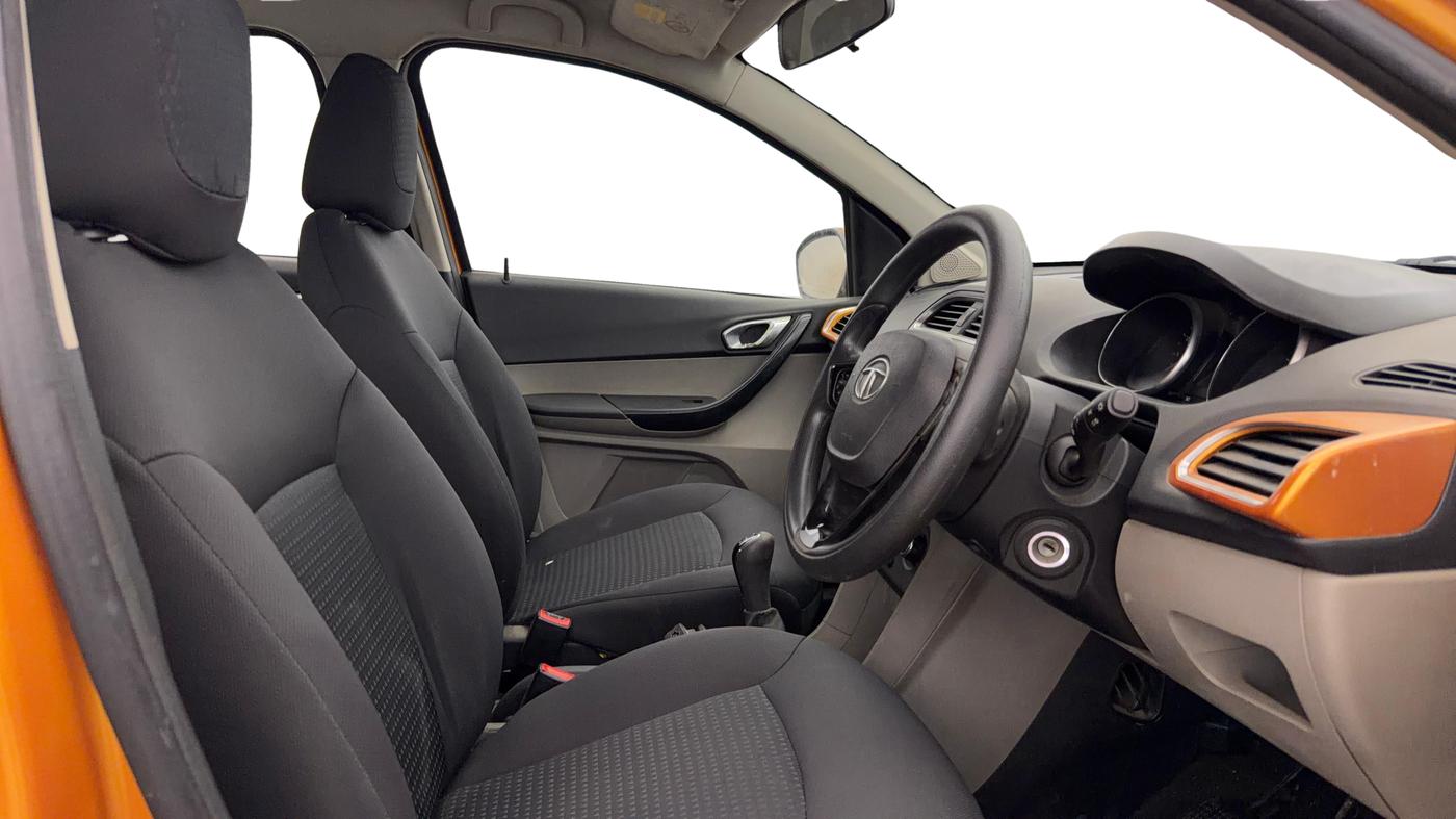2018 Tata Tiago XZ PETROL, Petrol, Manual, 52,147 km, Right Side Front Door Cabin