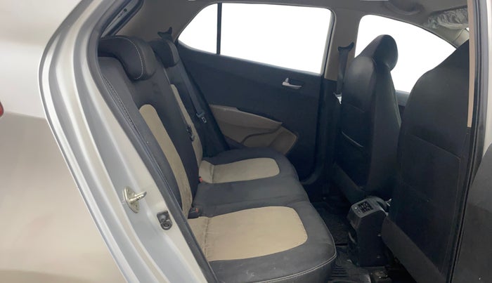 2014 Hyundai Grand i10 ASTA 1.2 KAPPA VTVT, Petrol, Manual, 24,121 km, Right Side Rear Door Cabin