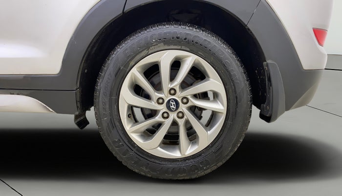 2017 Hyundai Tucson 2WD MT PETROL, Petrol, Manual, 72,220 km, Left Rear Wheel