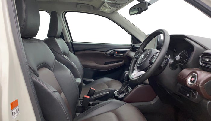 2022 Maruti Grand Vitara ALPHA SMART HYBRID AT, Petrol, Automatic, 17,513 km, Right Side Front Door Cabin