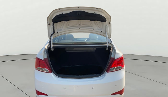 2016 Hyundai Verna 1.6 CRDI S, Diesel, Manual, 91,205 km, Boot Door Open