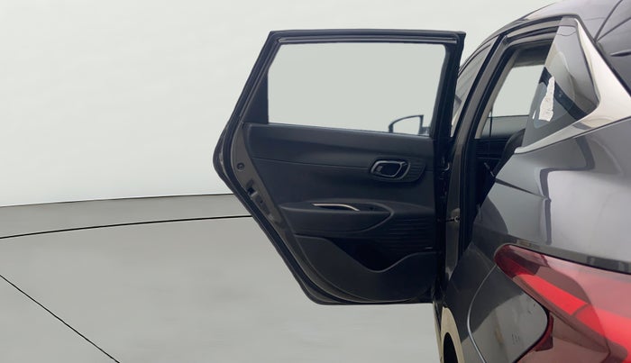 2022 Hyundai NEW I20 ASTA 1.2 MT, Petrol, Manual, 26,568 km, LHS Rear Door