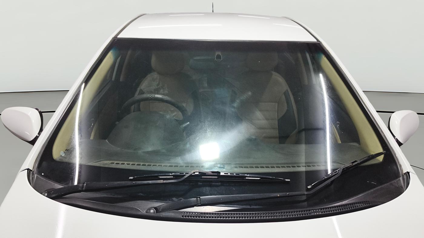 2013 Hyundai Verna FLUIDIC 1.6 VTVT SX, CNG, Manual, 93,983 km, Front Windshield