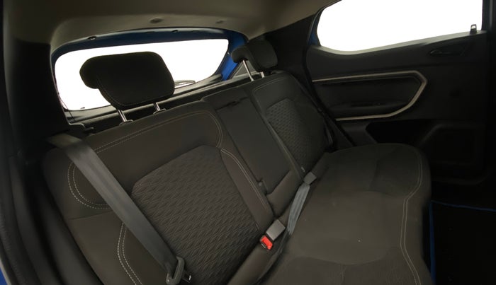 2022 Renault Kiger RXZ TURBO CVT, Petrol, Automatic, 24,574 km, Right Side Rear Door Cabin