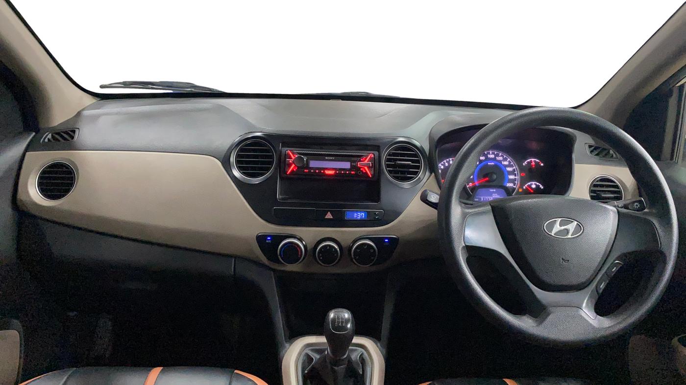 2015 Hyundai Grand i10 MAGNA 1.2 KAPPA VTVT, Petrol, Manual, 31,752 km, Dashboard